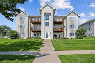 6715 Creekside Dr NE Unit 5, Cedar Rapids, IA 52402