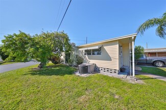 522 Skipper Dr, Seminole, FL 33772