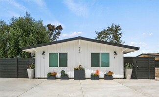 734 Center St, Costa Mesa, CA 92627