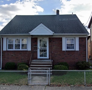 33 Washington Ave, Clifton, NJ 07011