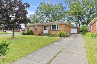 73 Willowcrest Dr, Buffalo, NY 14224