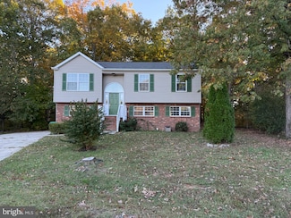 8701 Romona Ct, Fredericksburg, VA 22407