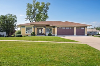 2037 Saint Andrews Dr, Altoona, WI 54720