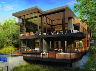 135 Woodlands Dr, Healdsburg, CA 95448
