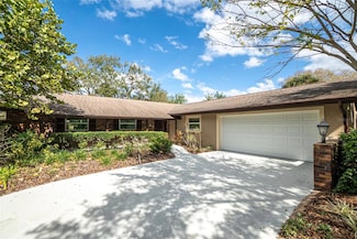 613 Avocado St, Saint Cloud, FL 34769