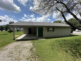 382 W Monticello Pike, Huntsville, TN 37756