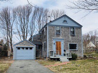 4 Country Club Rd, Rockport, MA 01966