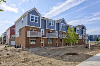 4849 Ludlow Ln, Troy, MI 48085