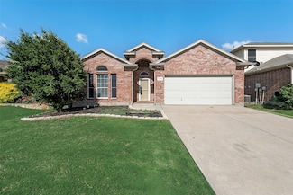 6416 Alexandra Meadows Dr, Fort Worth, TX 76131