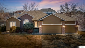 9425 Valley View Dr, La Vista, NE 68128