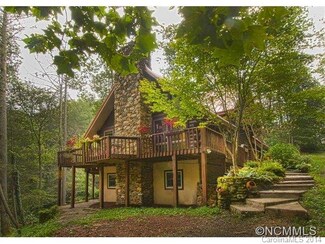 301 Charleston Harbor Dr, Saluda, NC 28773