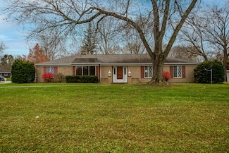 3136 Suburban Dr, Beavercreek, OH 45432