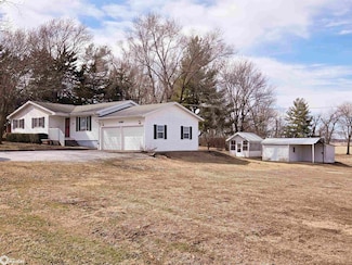 1213 Main St, Montrose, IA 52639