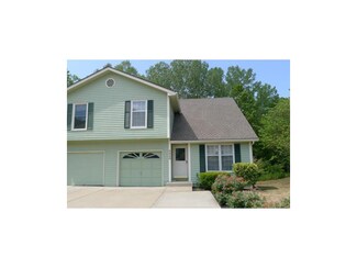 6828 Orchard St, Pleasant Valley, MO 64068