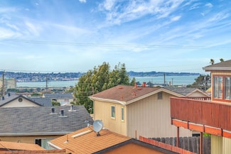 1336 Luxton St, Seaside, CA 93955