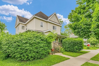 611 W White St, Champaign, IL 61820