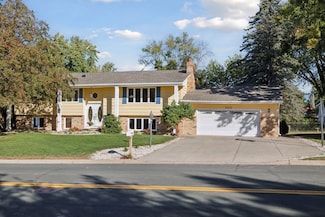 1200 W 136th St, Burnsville, MN 55337