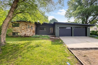 5228 N Lee Ct, South Bend, IN 46614