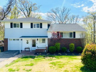 25 Mohawk Trail, Huntington, WV 25705