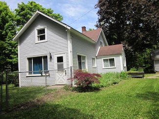 28131 66th St, Bangor, MI 49013