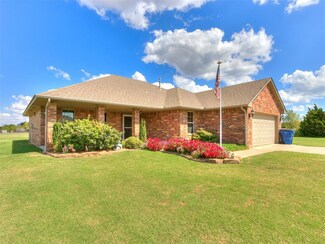 1880 Ken Dr, Guthrie, OK 73044