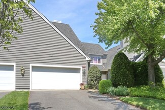 195 Brewster Rd, Wyckoff, NJ 07481