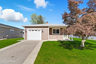 295 Port Royal Dr, Toms River, NJ 08757