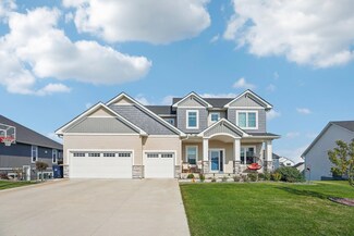19766 Henning Ave, Lakeville, MN 55044