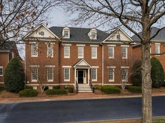 5016 Oxford Crescent Ct, Charlotte, NC 28226