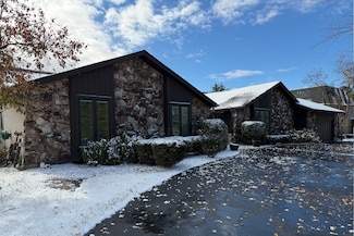 9630 Reding Cir, Des Plaines, IL 60016