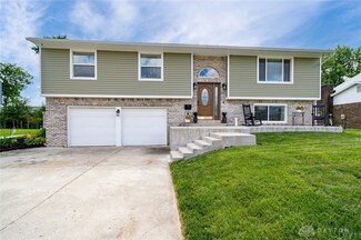 5580 Olive Tree Dr, Dayton, OH 45426