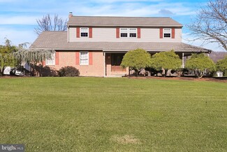 4 Ariel Dr, Fleetwood, PA 19522