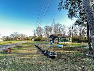 624 W Washington Ave, Nashville, GA 31639