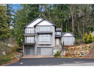 9375 NE Sacramento St, Portland, OR 97220
