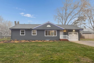 8016 Aster Dr, Brooklyn Park, MN 55428