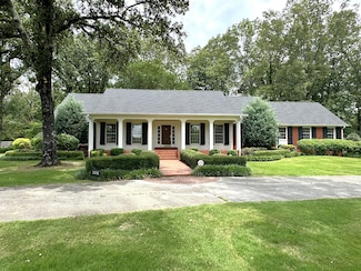 2378 Amelia Ln, Tupelo, MS 38801