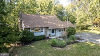 878 E Sandy Ridge Rd, Doylestown, PA 18901