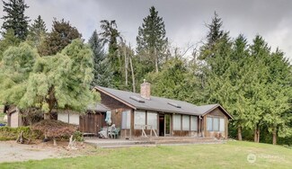 17399 Lake Terrace Place, Mount Vernon, WA 98274