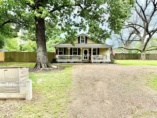740 County Road 318, Cleveland, TX 77327