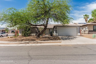 10113 E Canyon Meadow Dr, Tucson, AZ 85747