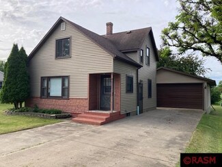 206 1st Ave NE, Fairfax, MN 55332