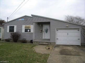 812 Moore Ave, Belpre, OH 45714