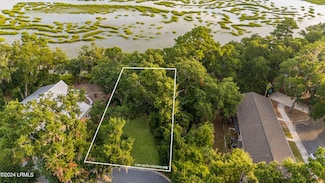 2 Creeks End Ln, Beaufort, SC 29902