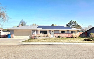 420 W Dakota Ave, Nampa, ID 83686