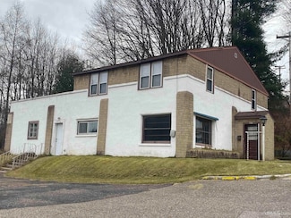 100 Hill St, Niagara, WI 54151