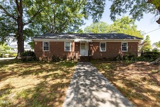210 S Hughes St, Apex, NC 27502