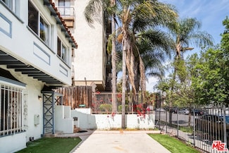 1819 Grace Ave, Los Angeles, CA 90028