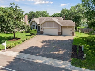 10989 N Eagle Lake Blvd, Maple Grove, MN 55369