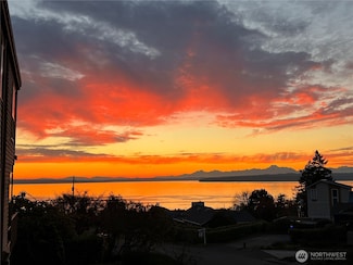 19547 23rd Ave NW, Shoreline, WA 98177