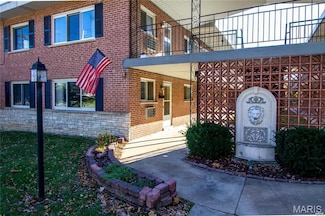 2758 Walton Rd Unit N, Saint Louis, MO 63114